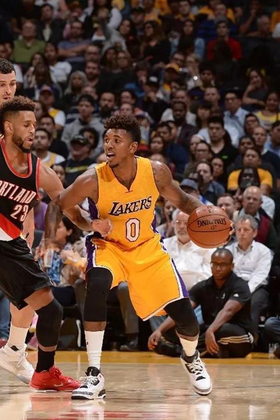 利用年轻球 利用年轻球